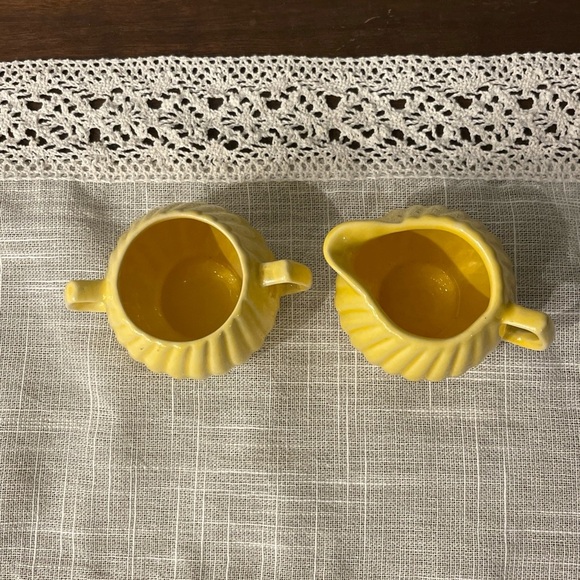 Vintage Retro Yellow Ribbed Glass Creamer & Open Sugar Bowl Set - Picture 4 of 11